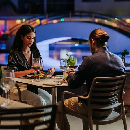 Sofianna 公寓式酒店 Paphos